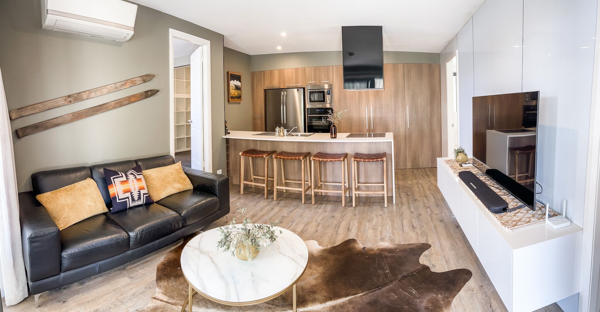 Hamilton House - Snowy Mountain Luxury Villas