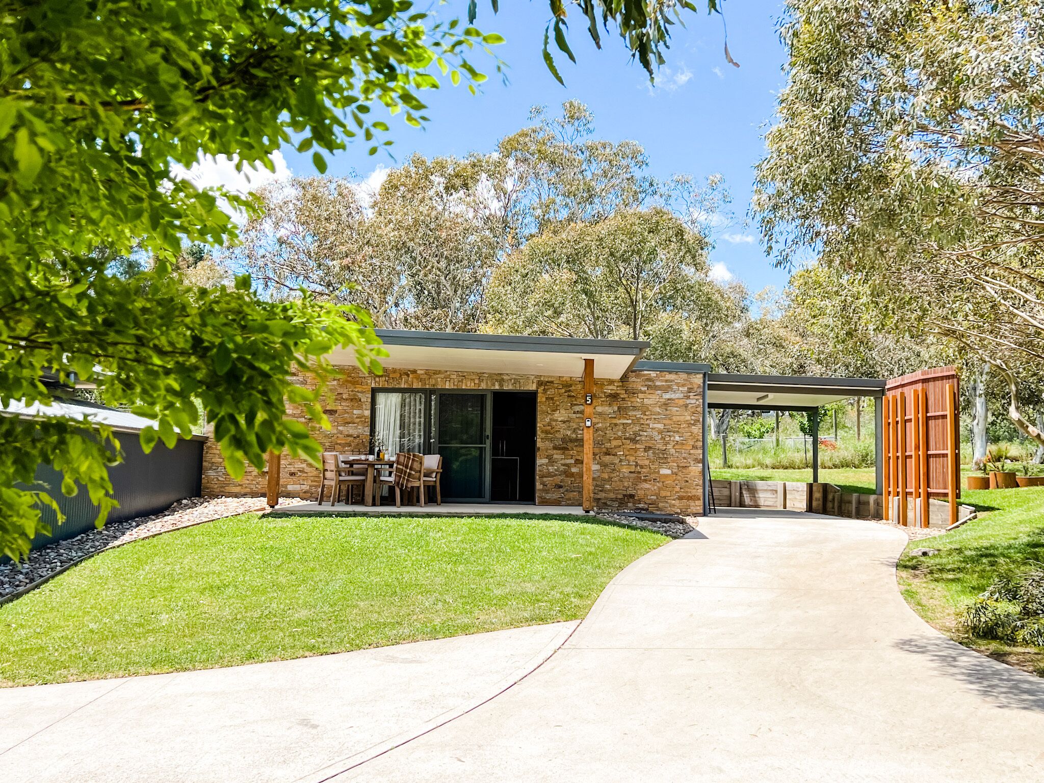 Hamilton House - Snowy Mountain Luxury Villas