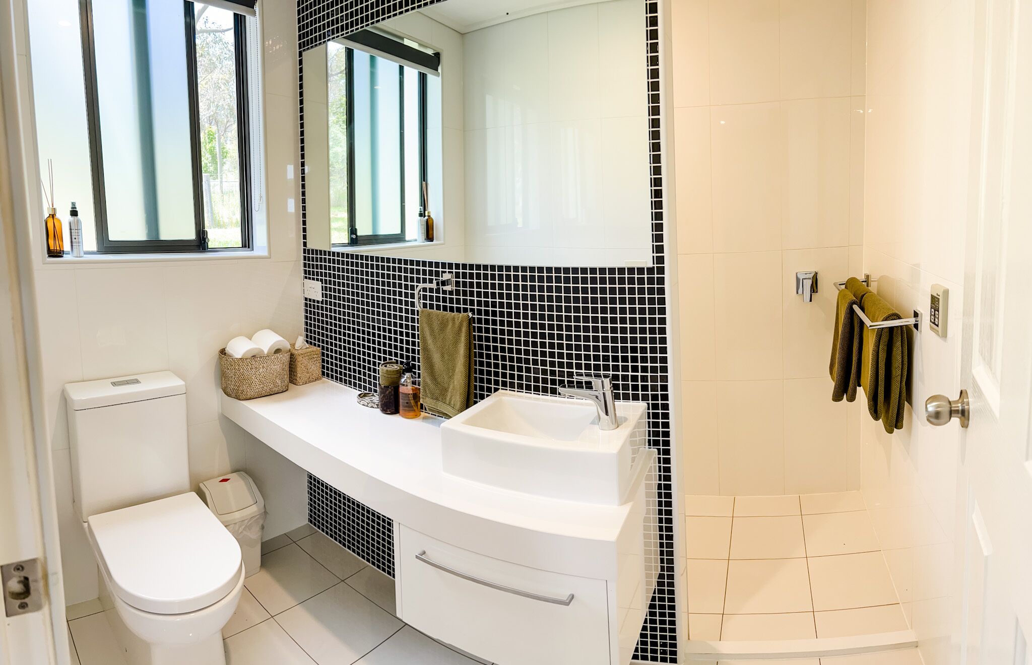 Hamilton House - Snowy Mountain Luxury Villas