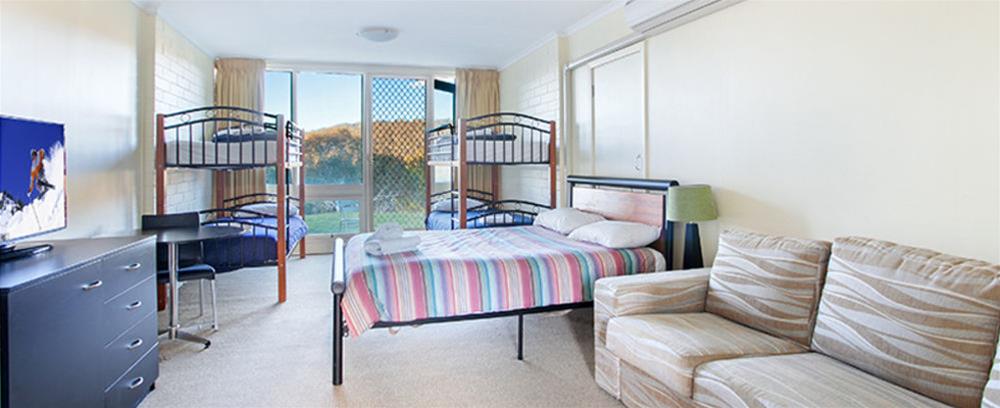 Lake Jindabyne Hotel