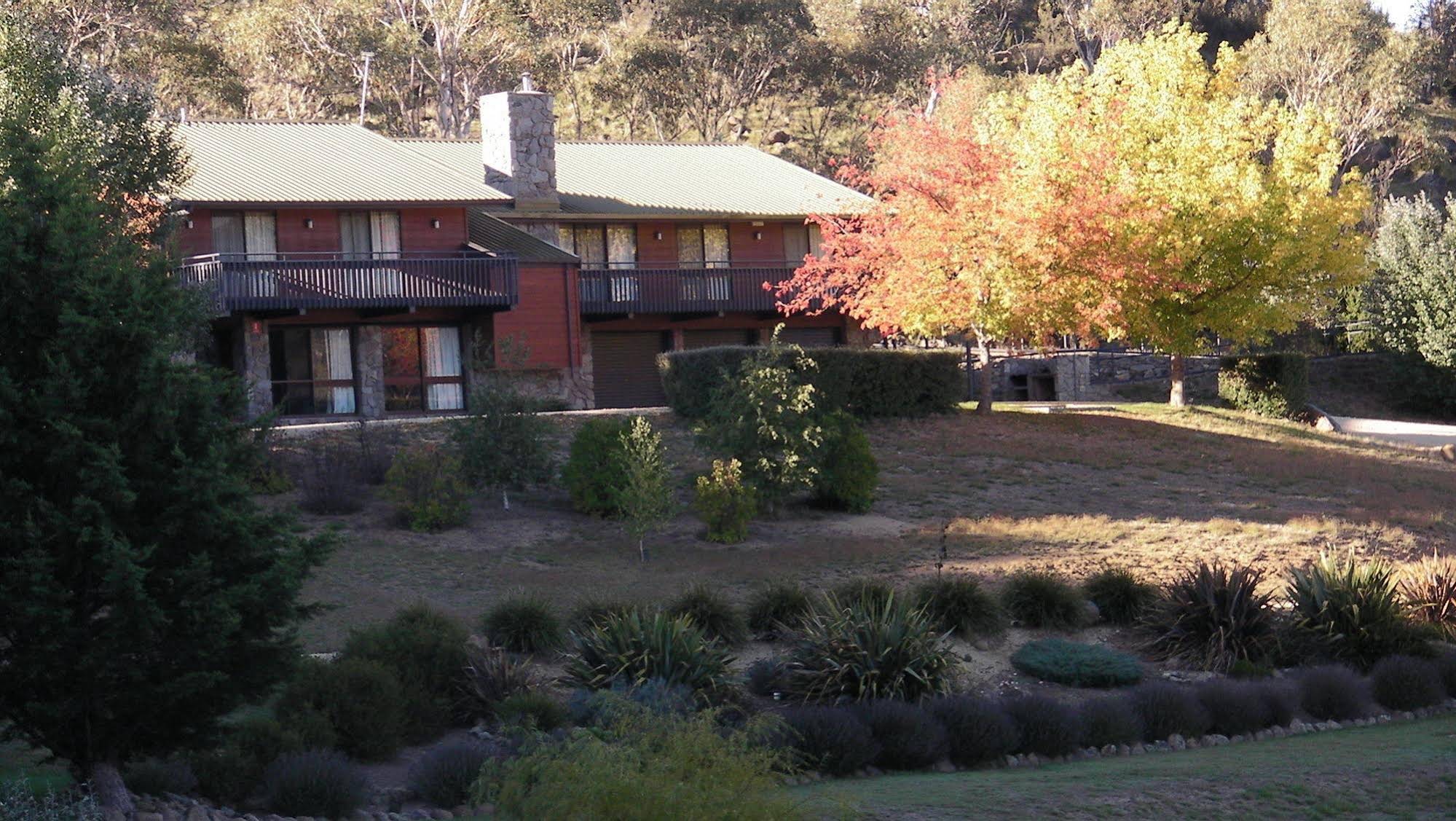 Mowamba River Lodge