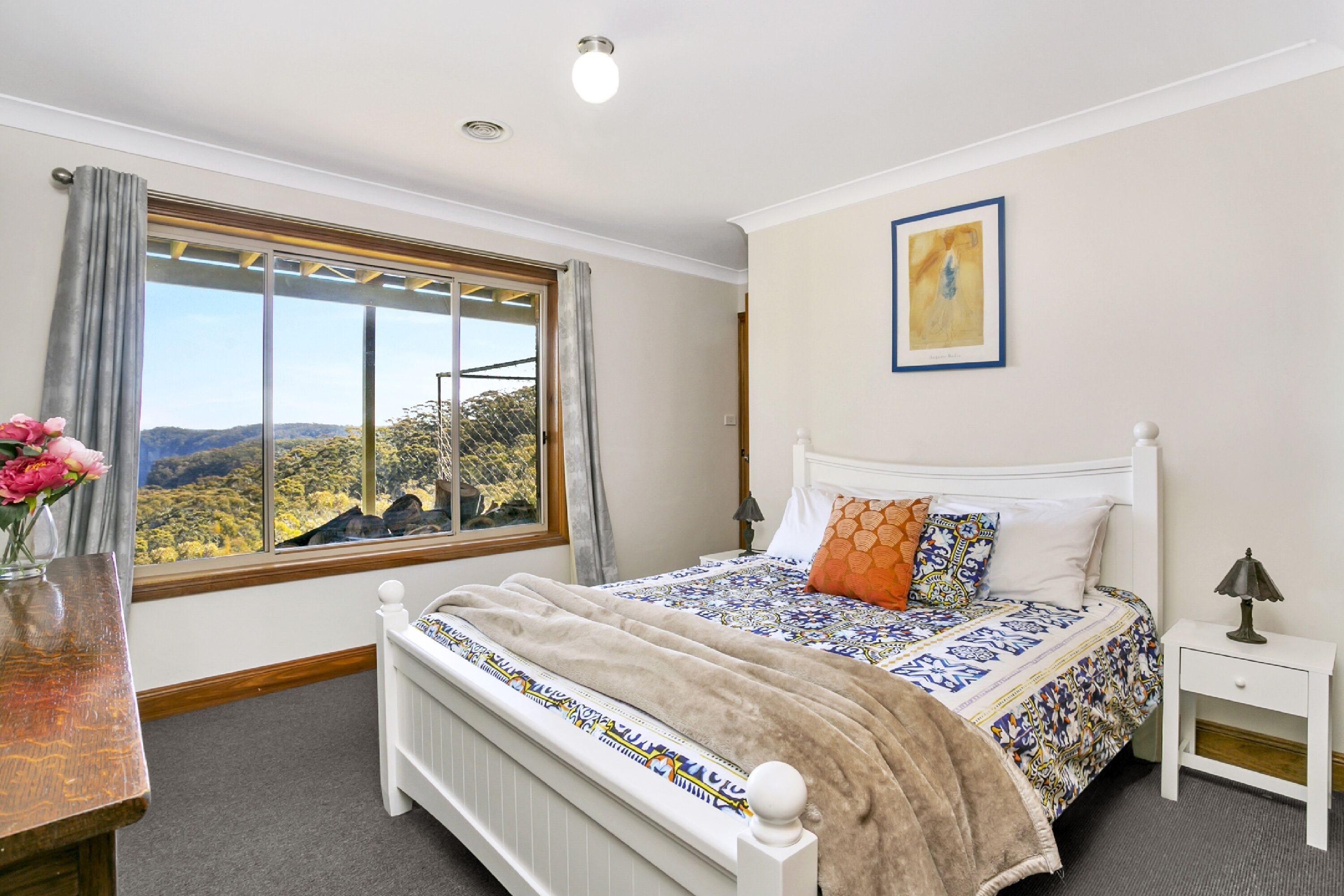 Narrow Neck Lodge