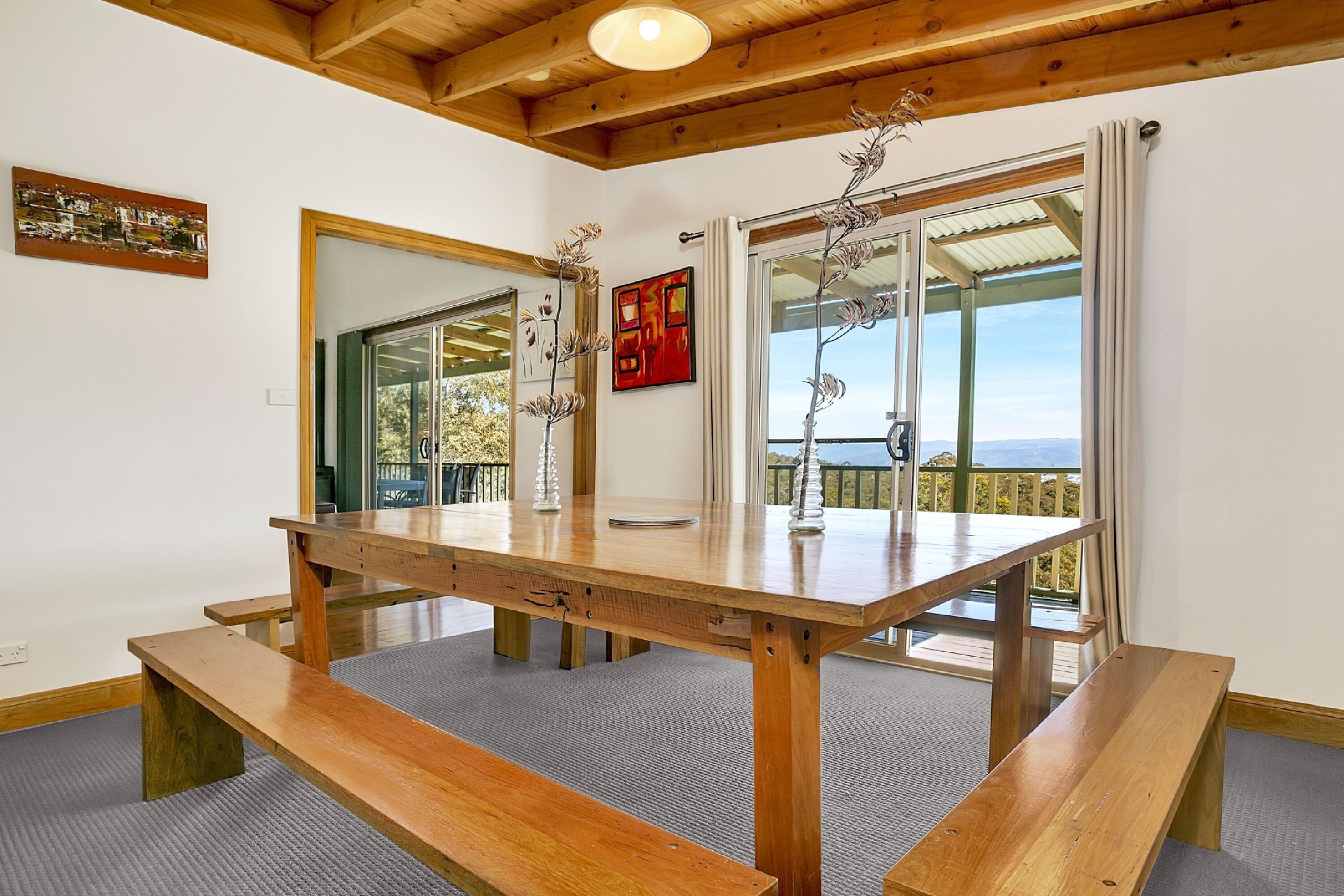 Narrow Neck Lodge