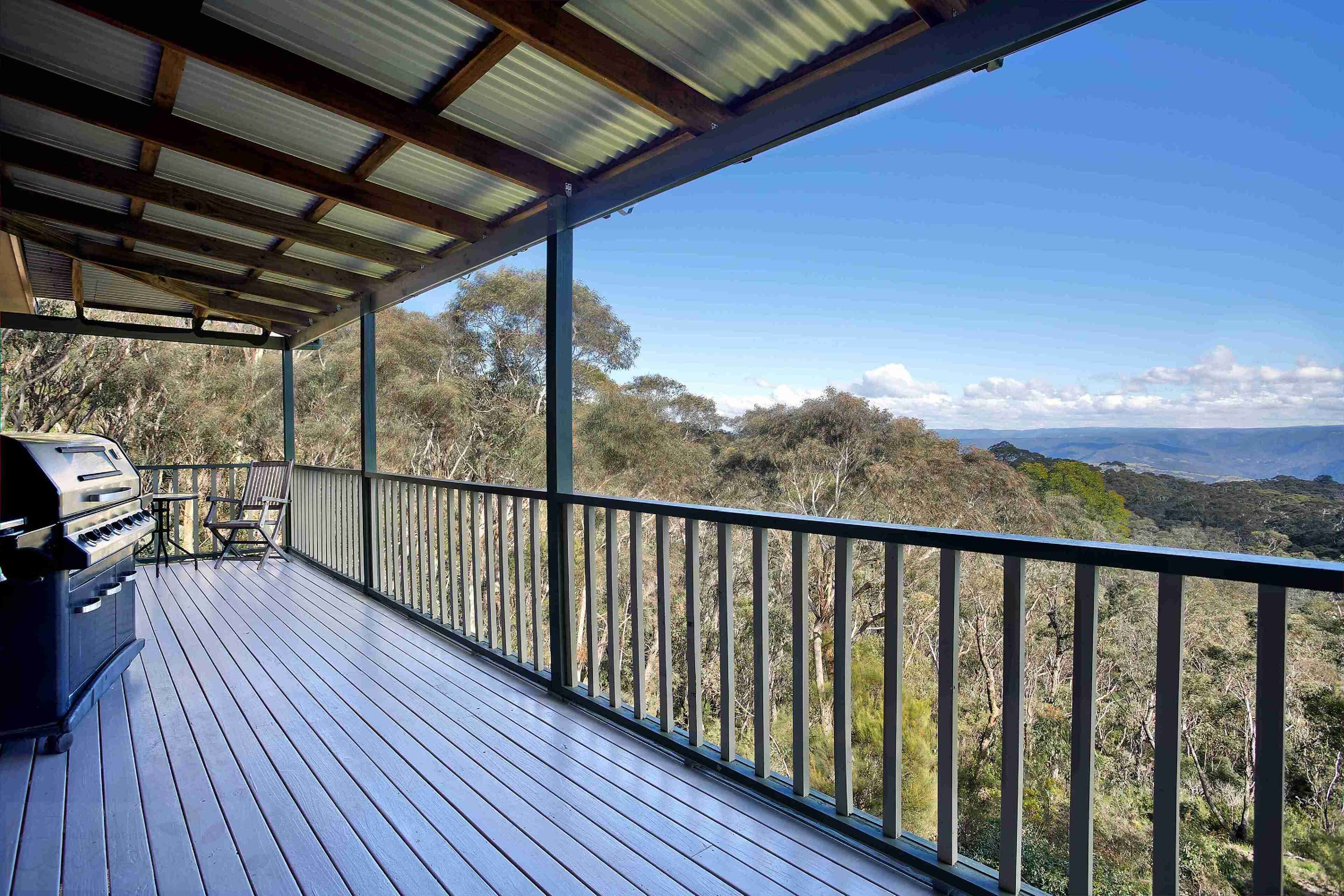 Narrow Neck Lodge
