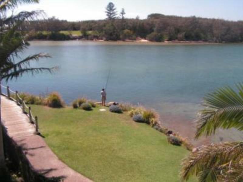 Sunrise Cove Holiday Apartments