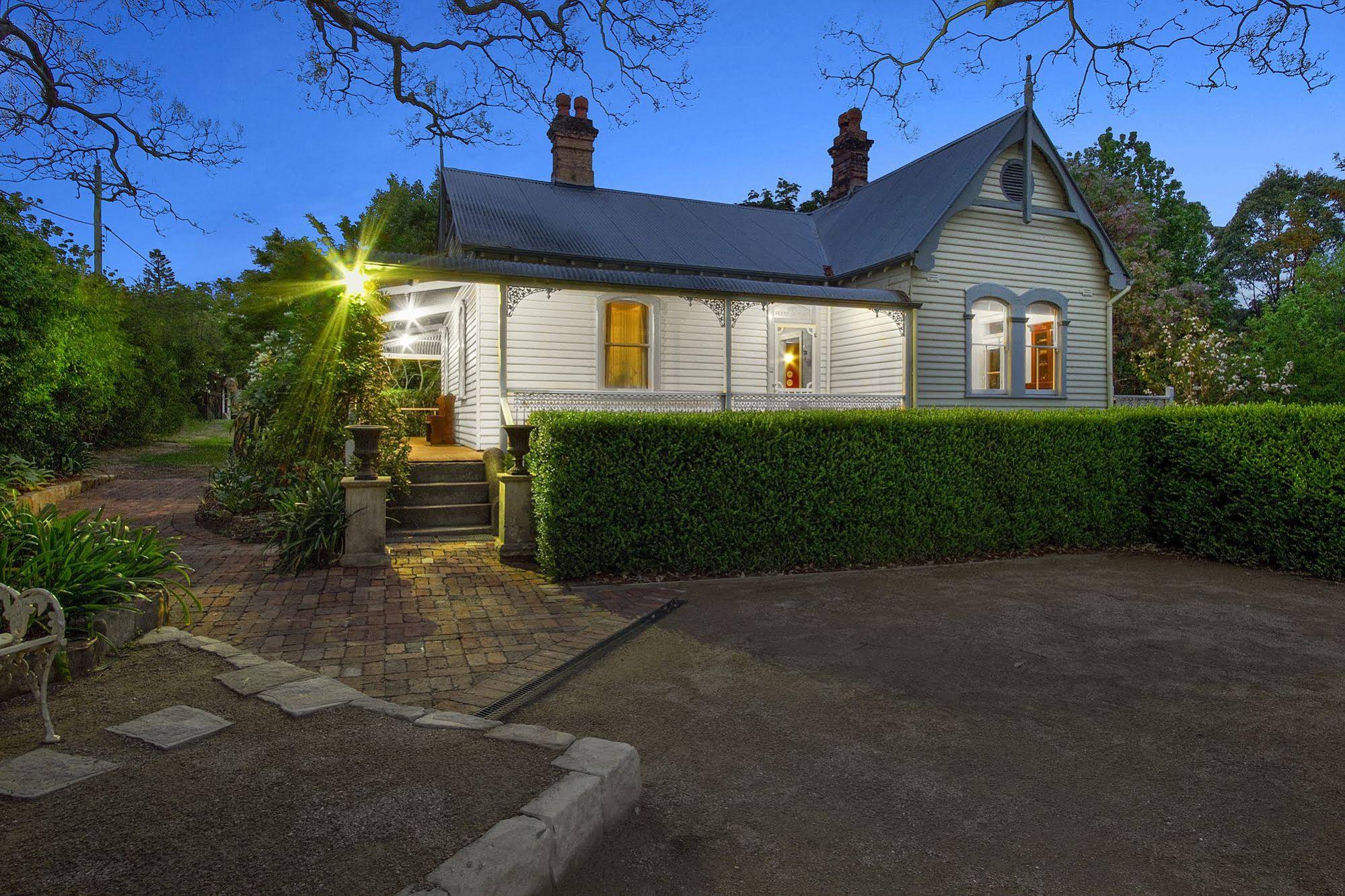 Plynlimmon - The 1860 Heritage Cottage at Kurrajong