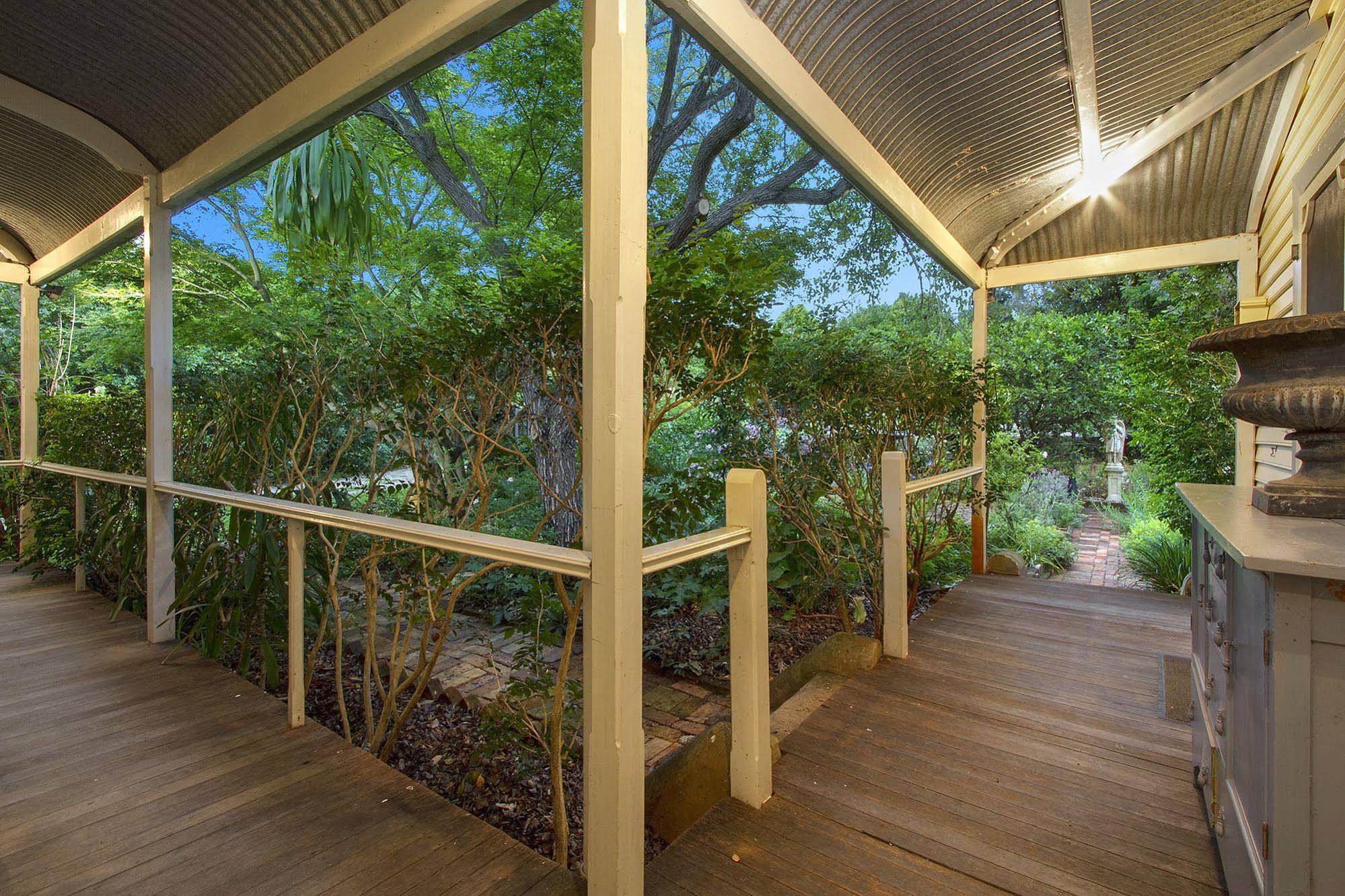 Plynlimmon - The 1860 Heritage Cottage at Kurrajong