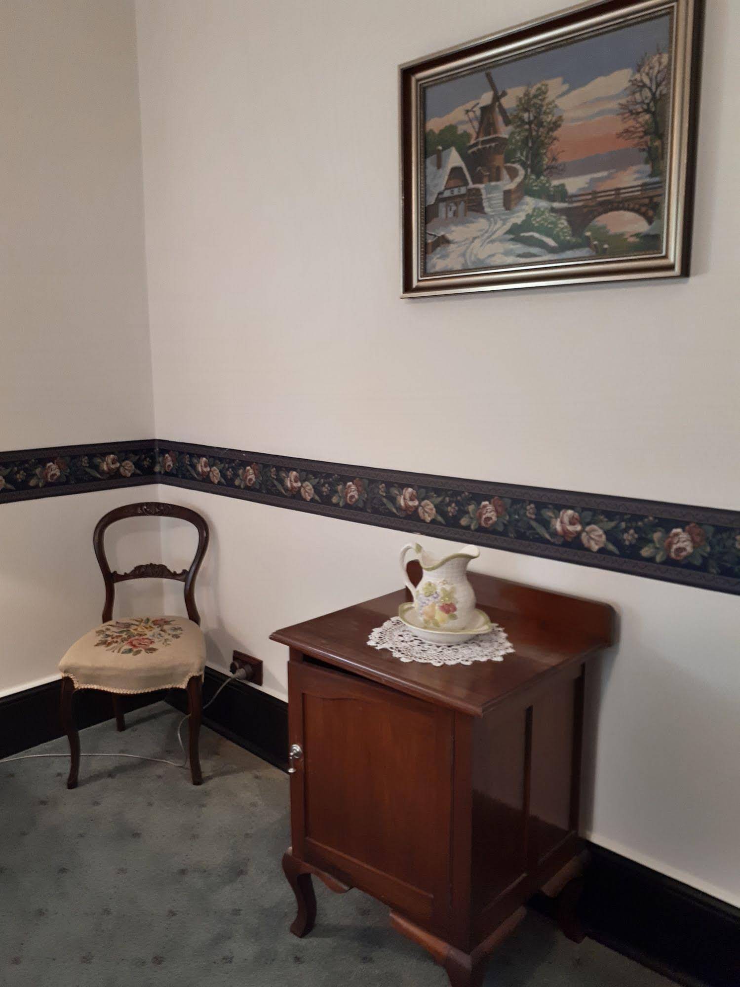 Plynlimmon - The 1860 Heritage Cottage at Kurrajong