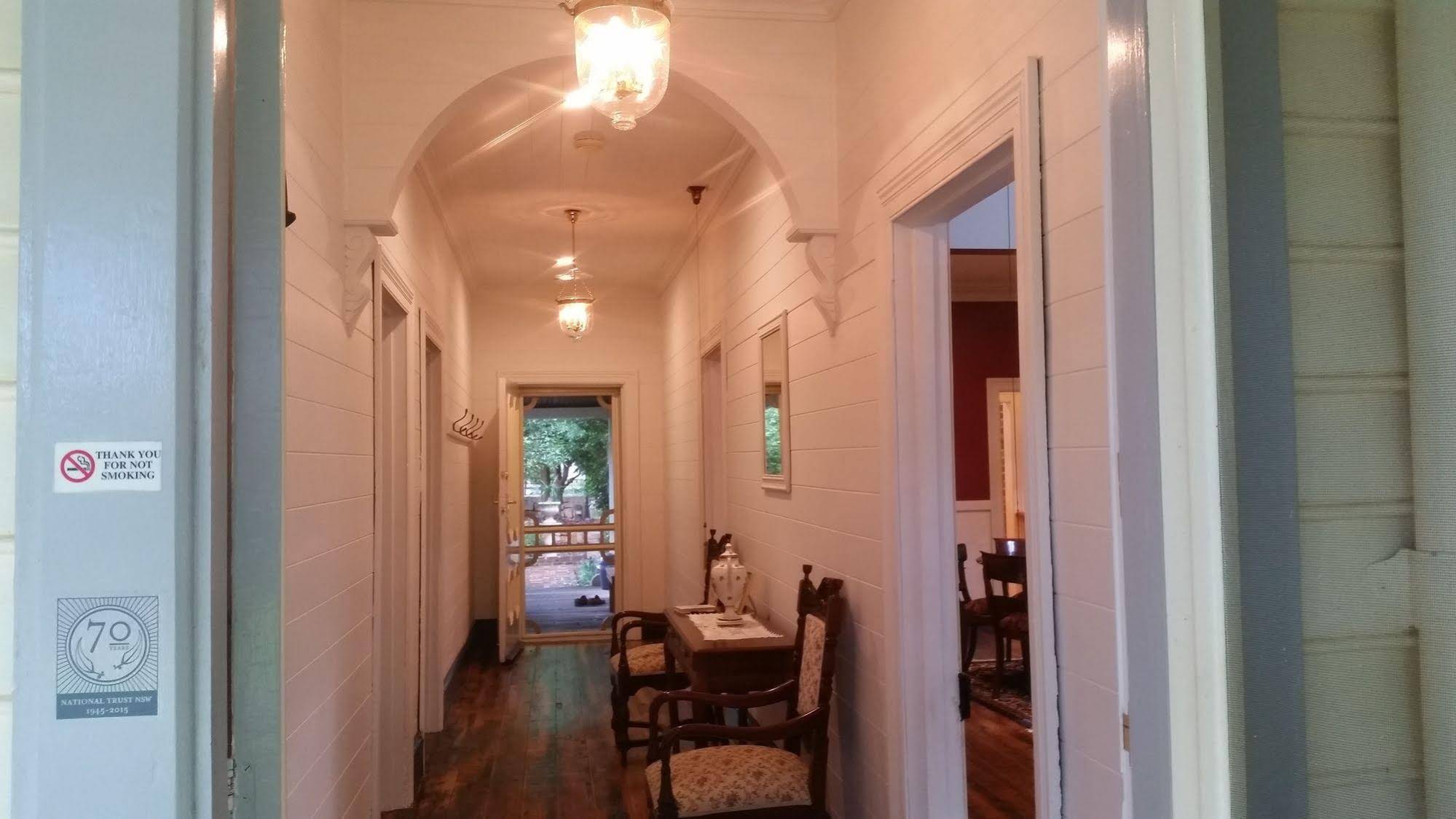 Plynlimmon - The 1860 Heritage Cottage at Kurrajong