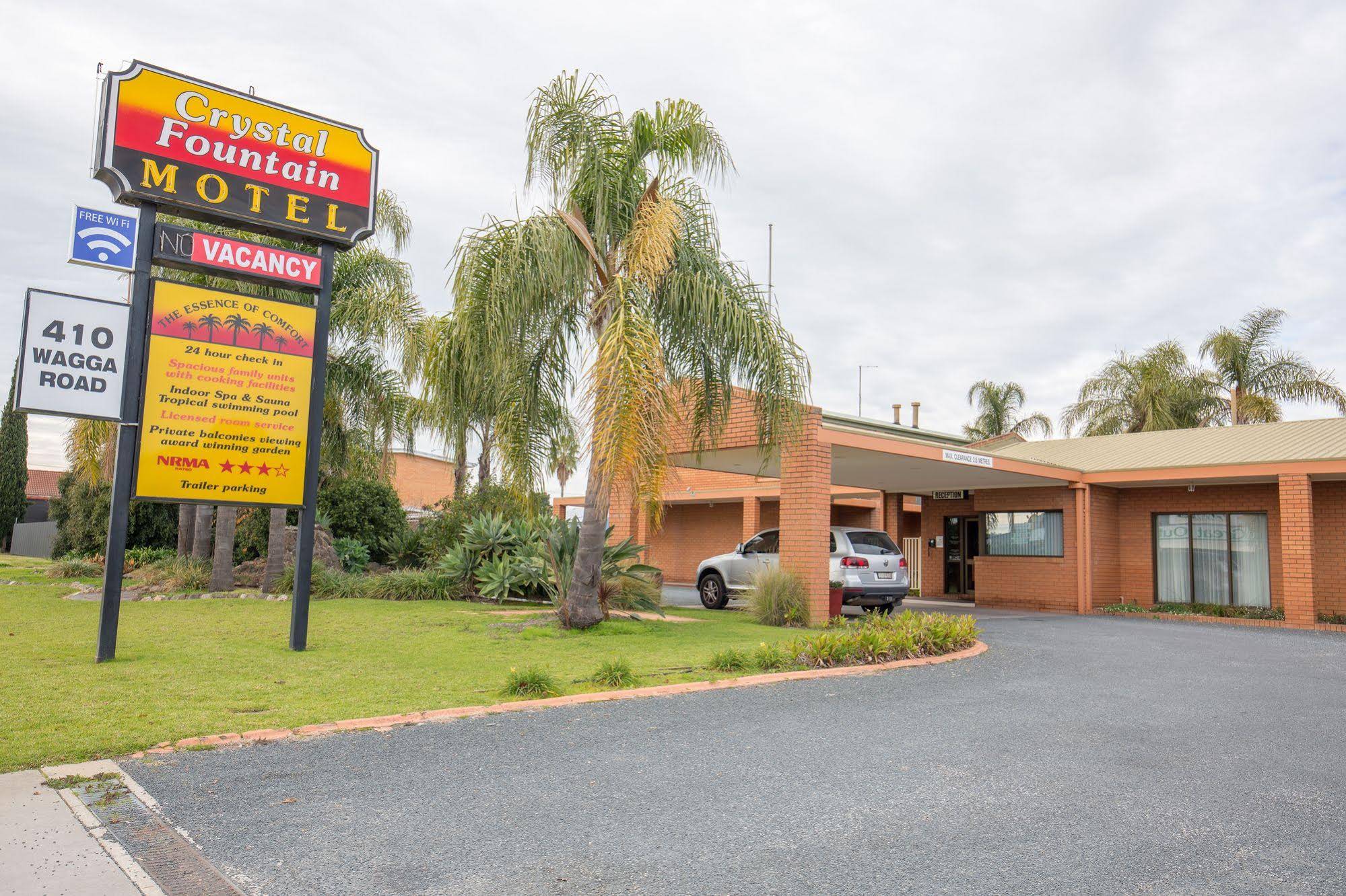 Crystal Fountain Motel