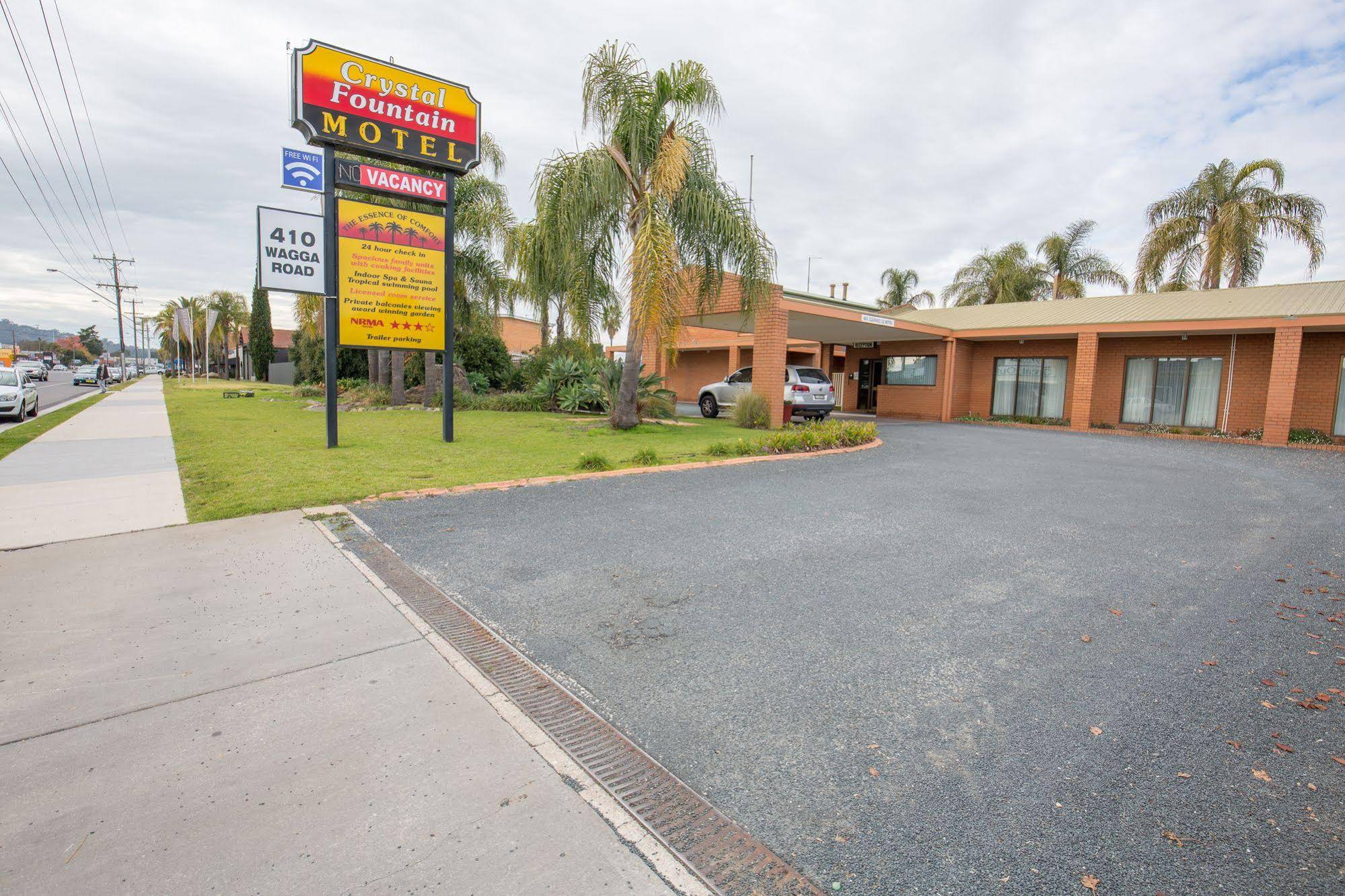 Crystal Fountain Motel