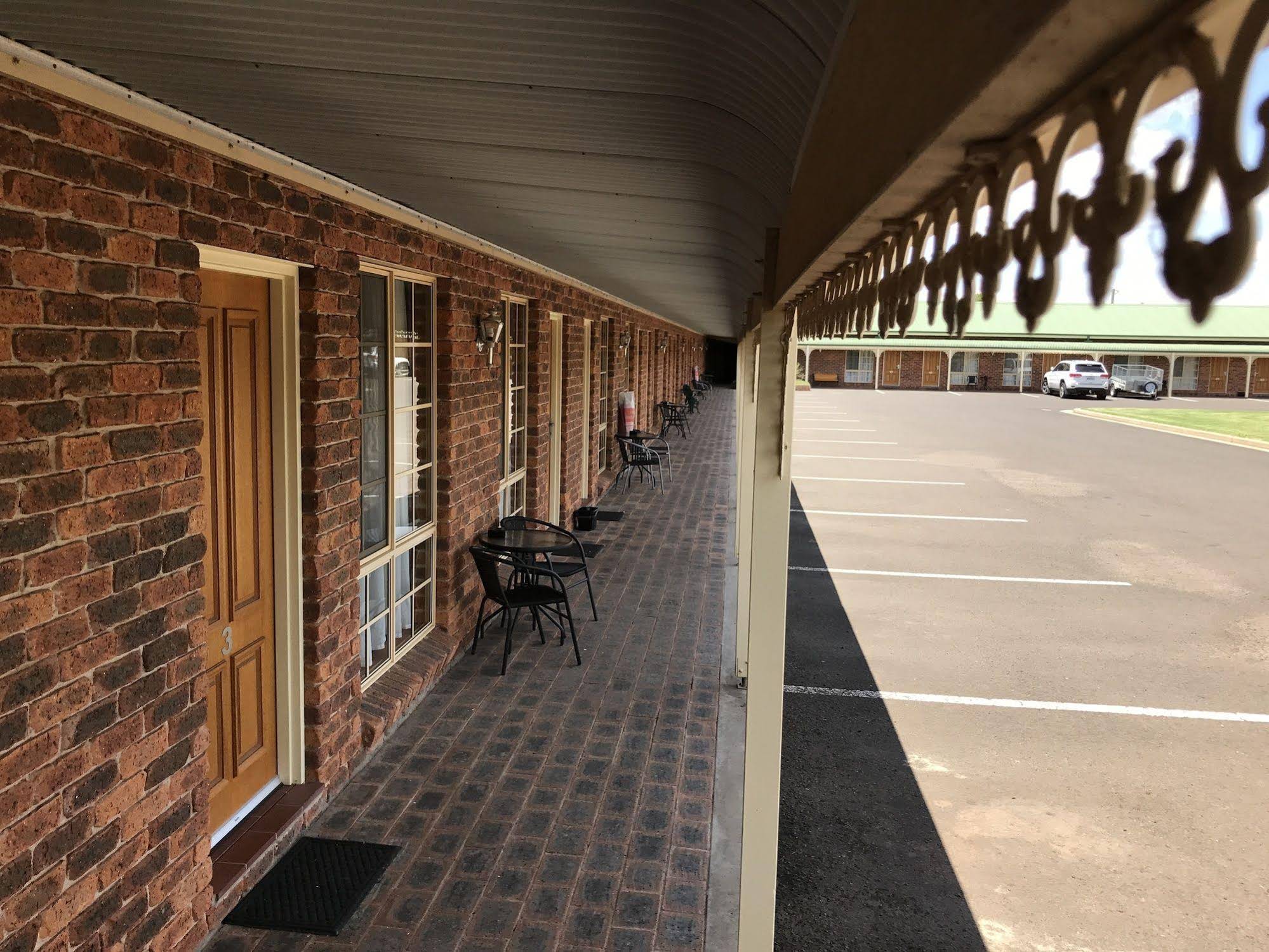 Leeton Heritage Motor Inn