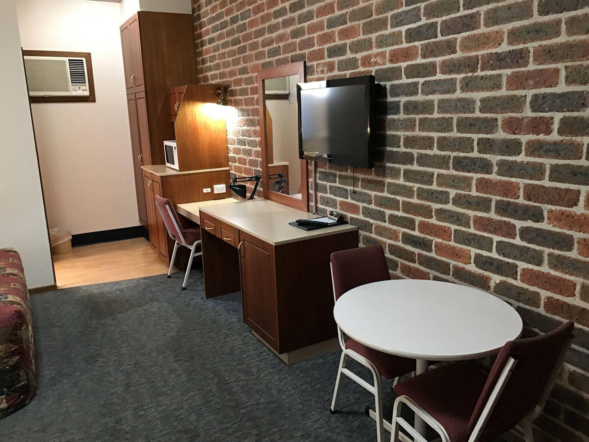 Leeton Heritage Motor Inn