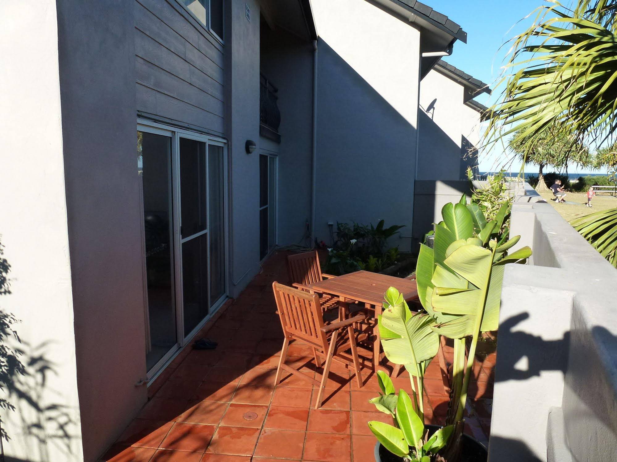 Absolute Beachfront Apartments Lennox Head