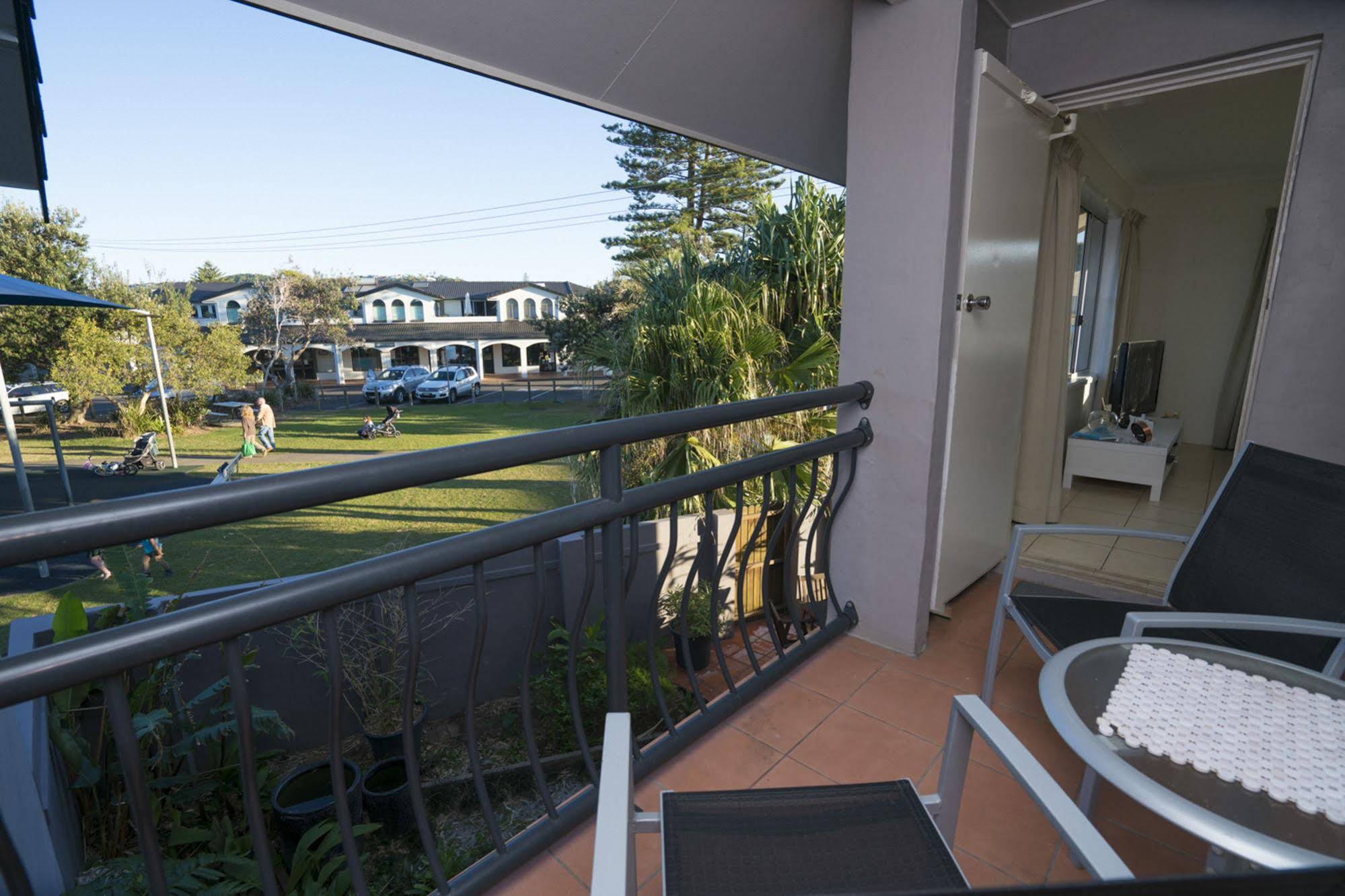 Absolute Beachfront Apartments Lennox Head
