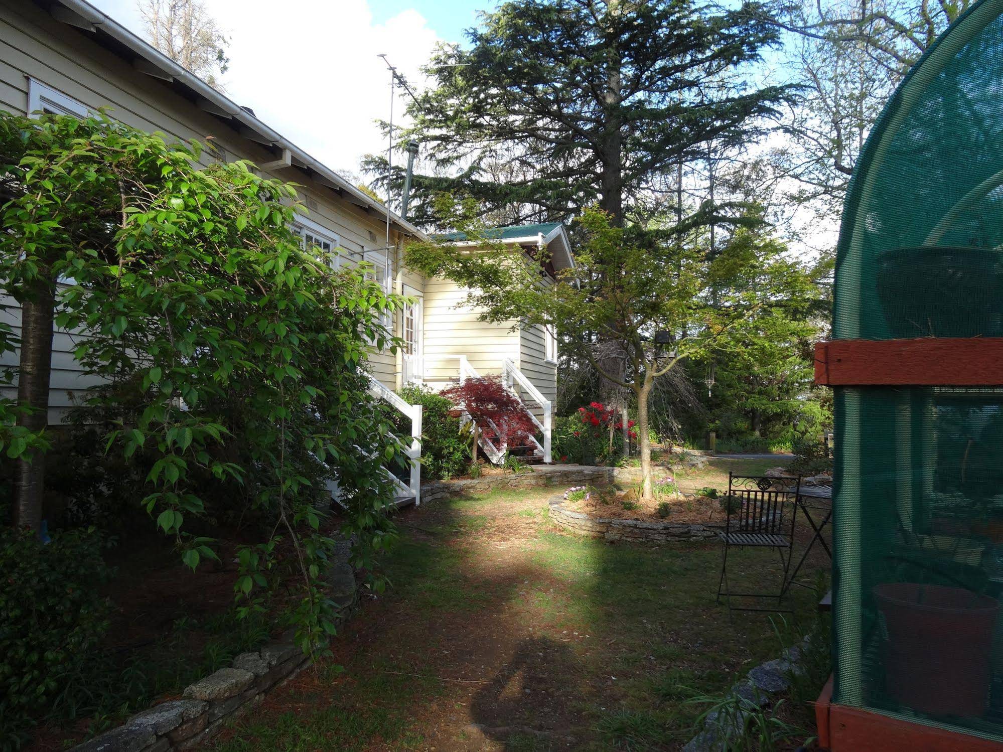 Corner Manor Leura