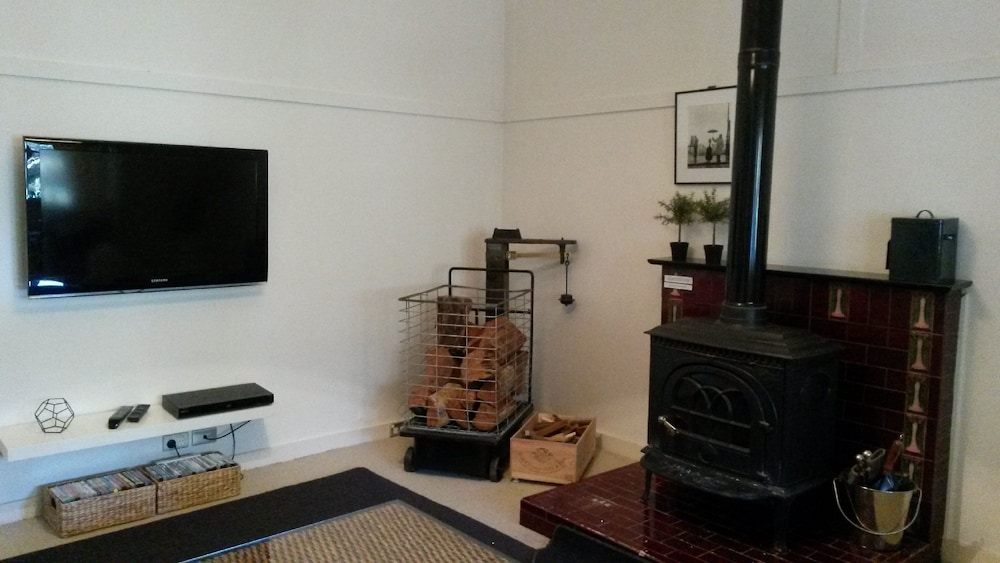 Leura Country Cottage