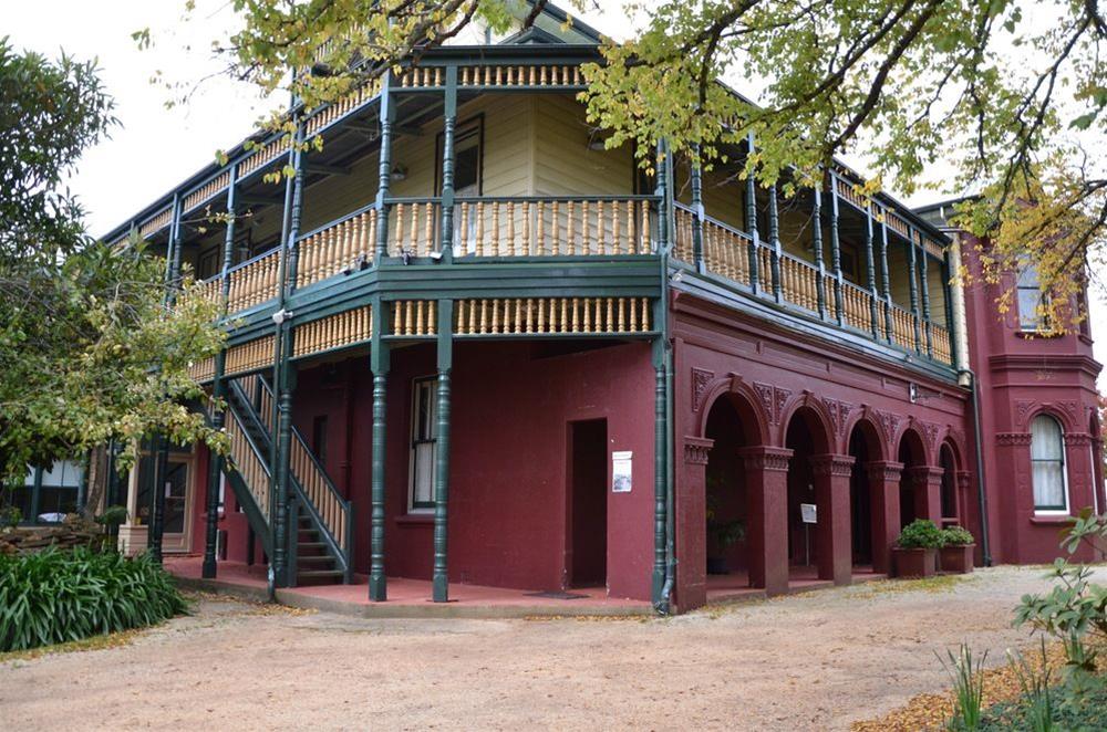 Leura House