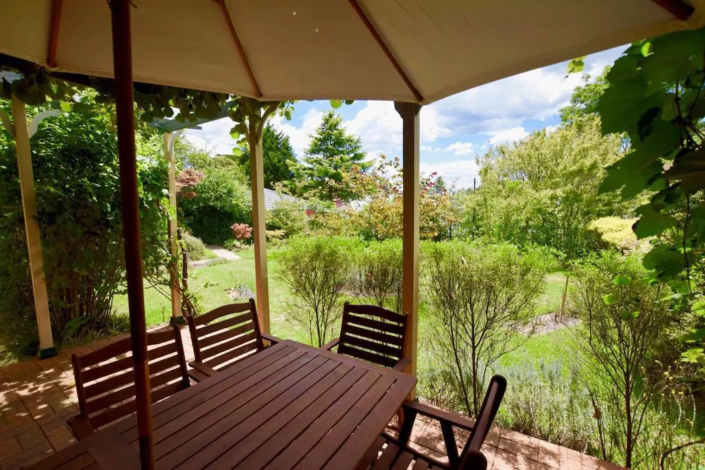 Raspberry Terrace Of Leura