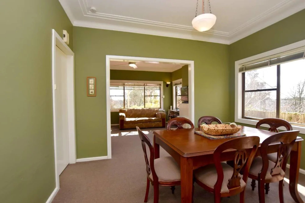 Raspberry Terrace Of Leura