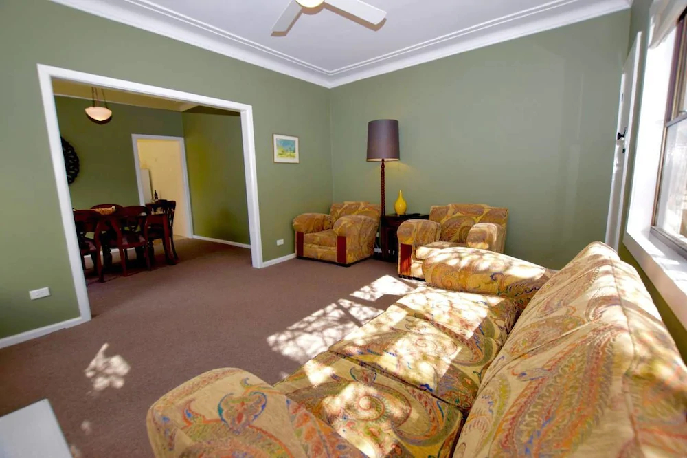 Raspberry Terrace Of Leura