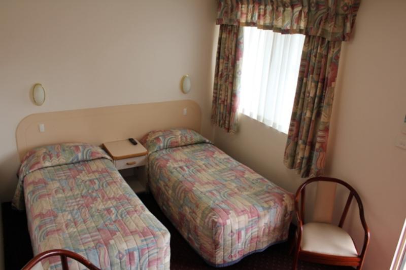 Aza Motel