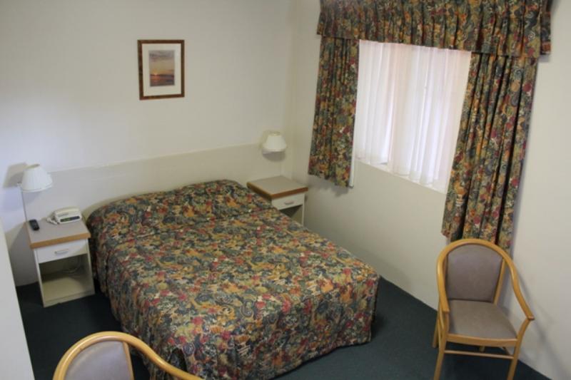Aza Motel