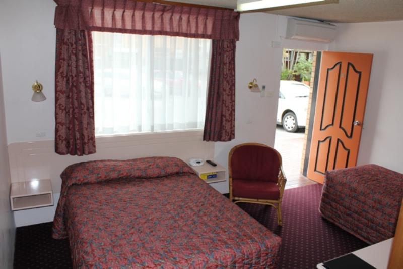 Aza Motel