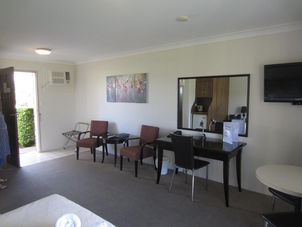 Lakeside Lodge Motel