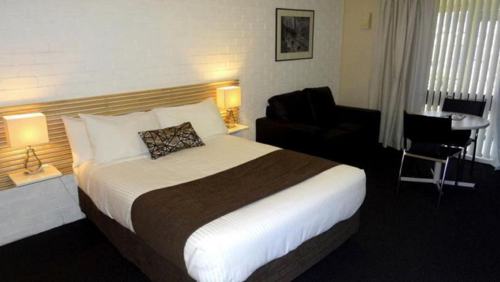Zig Zag Motel