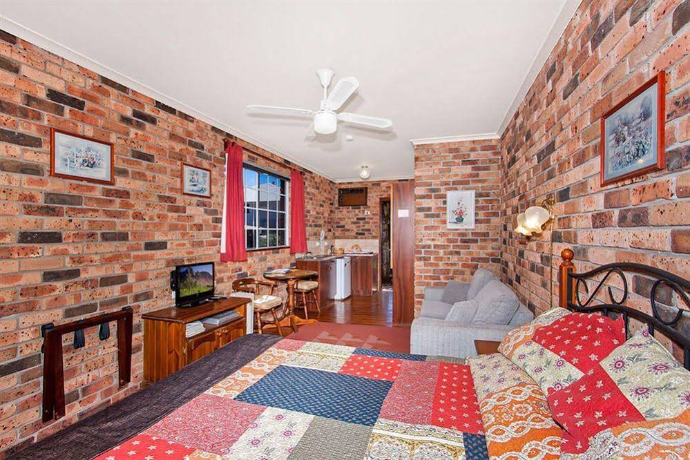Coachman Motor Inn
