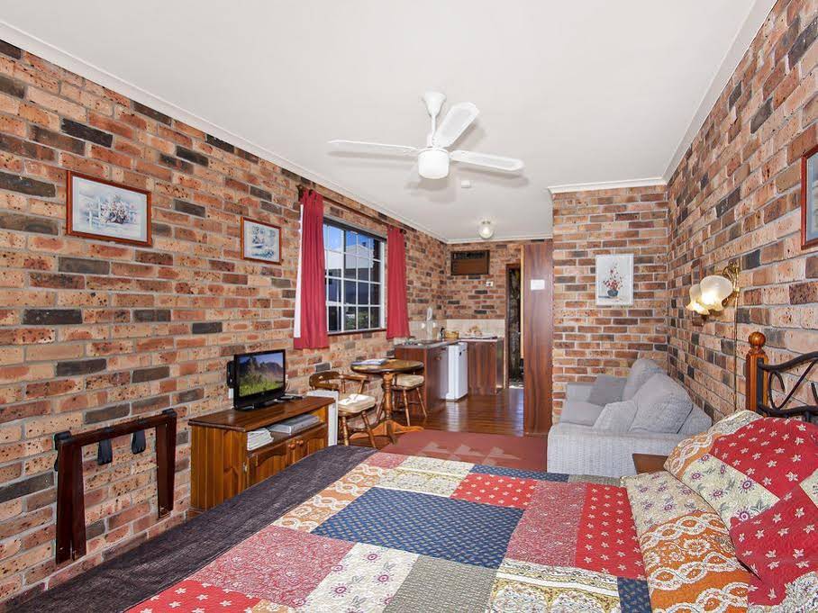 Coachman Motor Inn