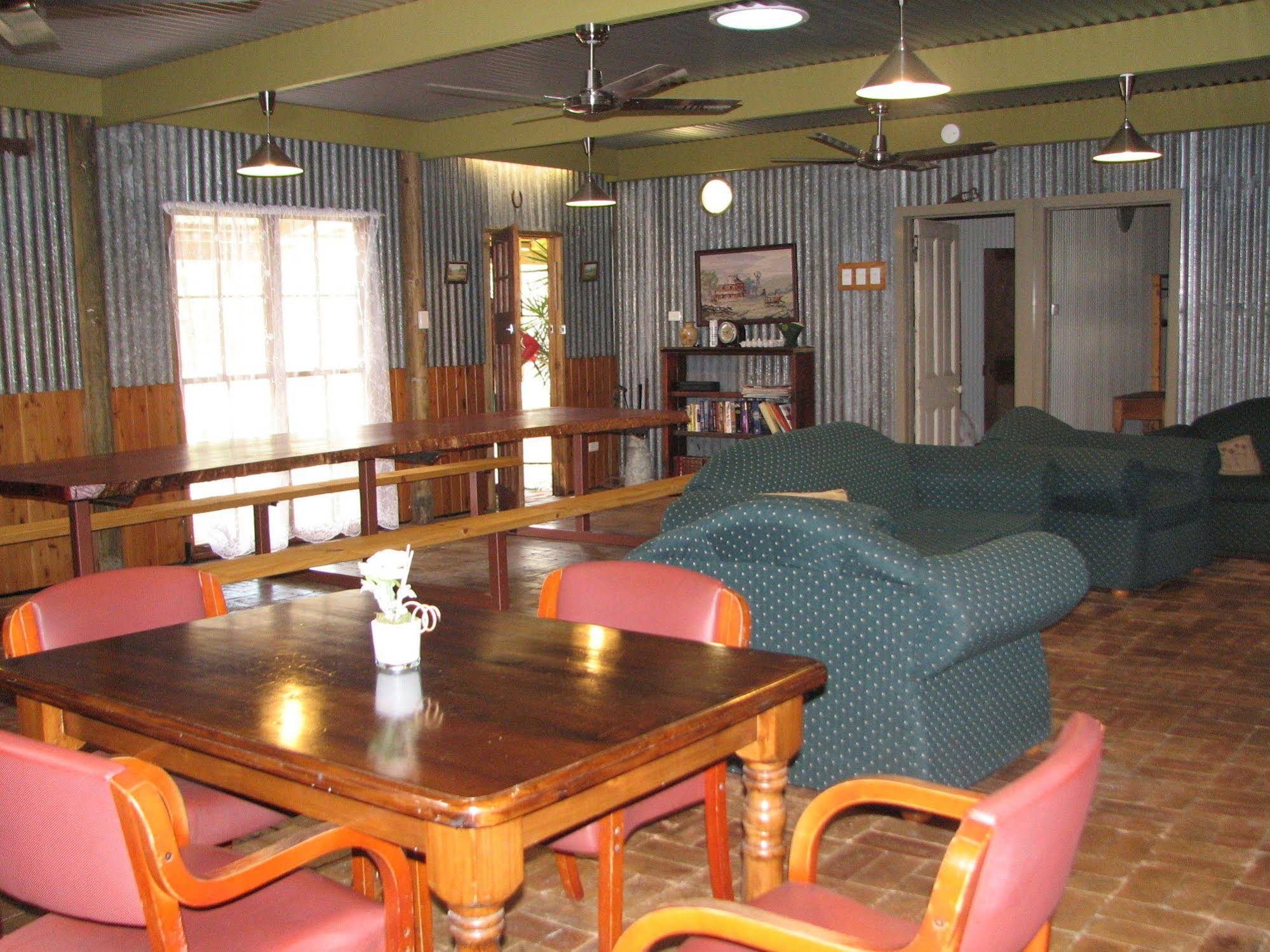Lovedale Cottages