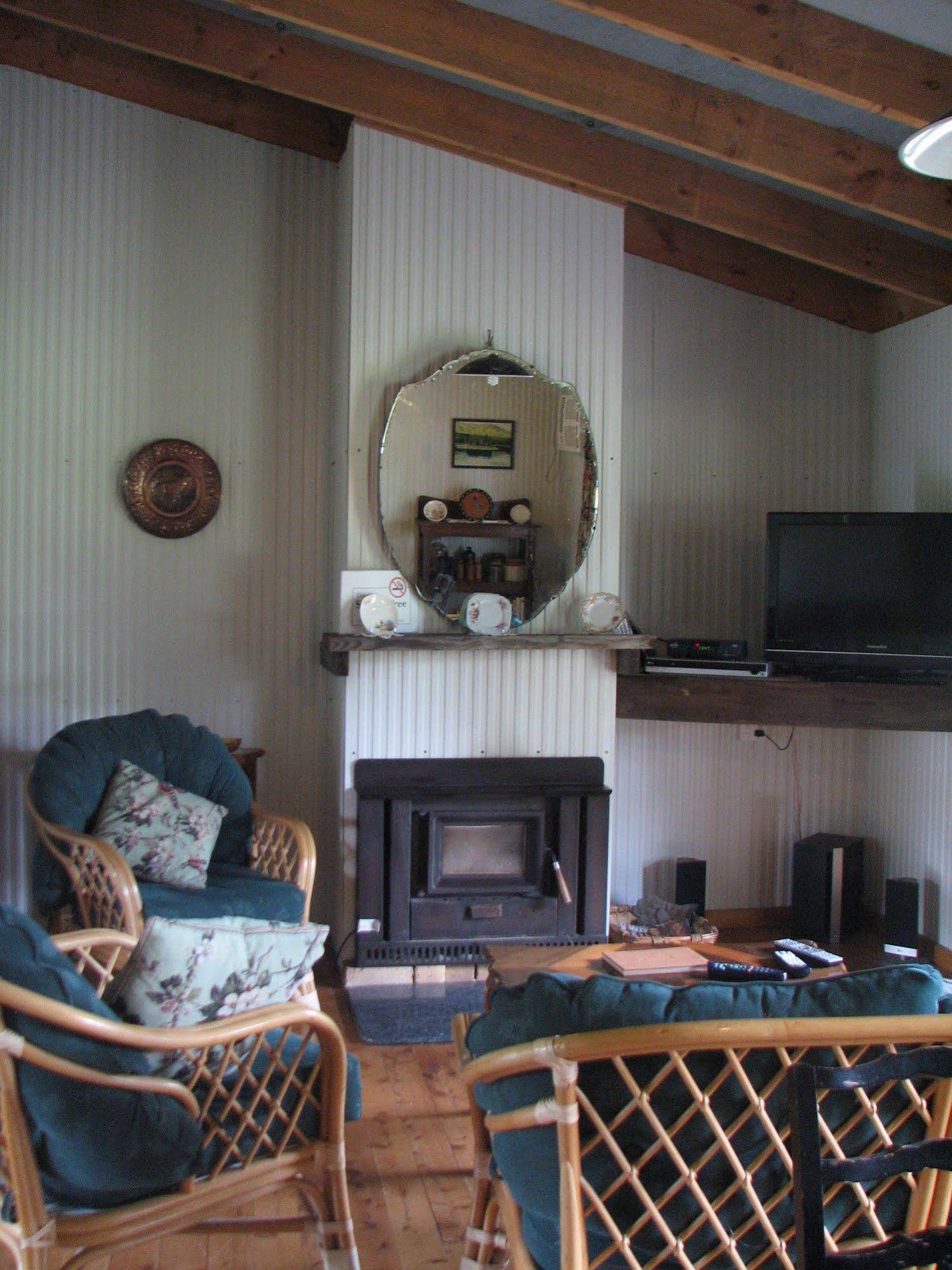 Lovedale Cottages