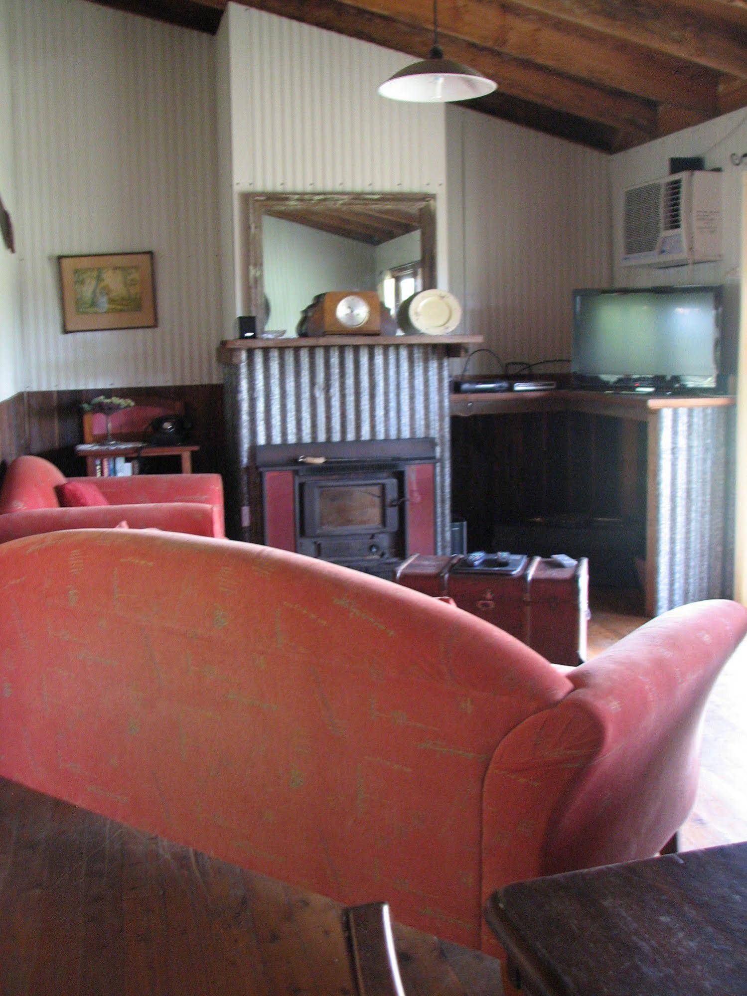 Lovedale Cottages