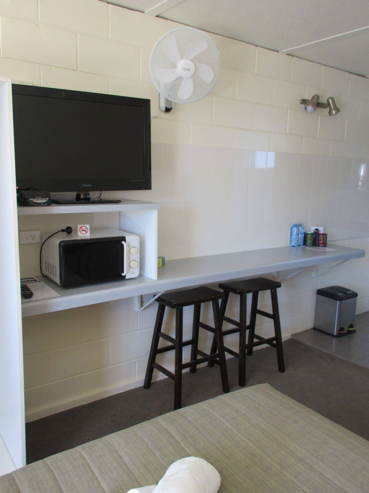 Waterview Motel