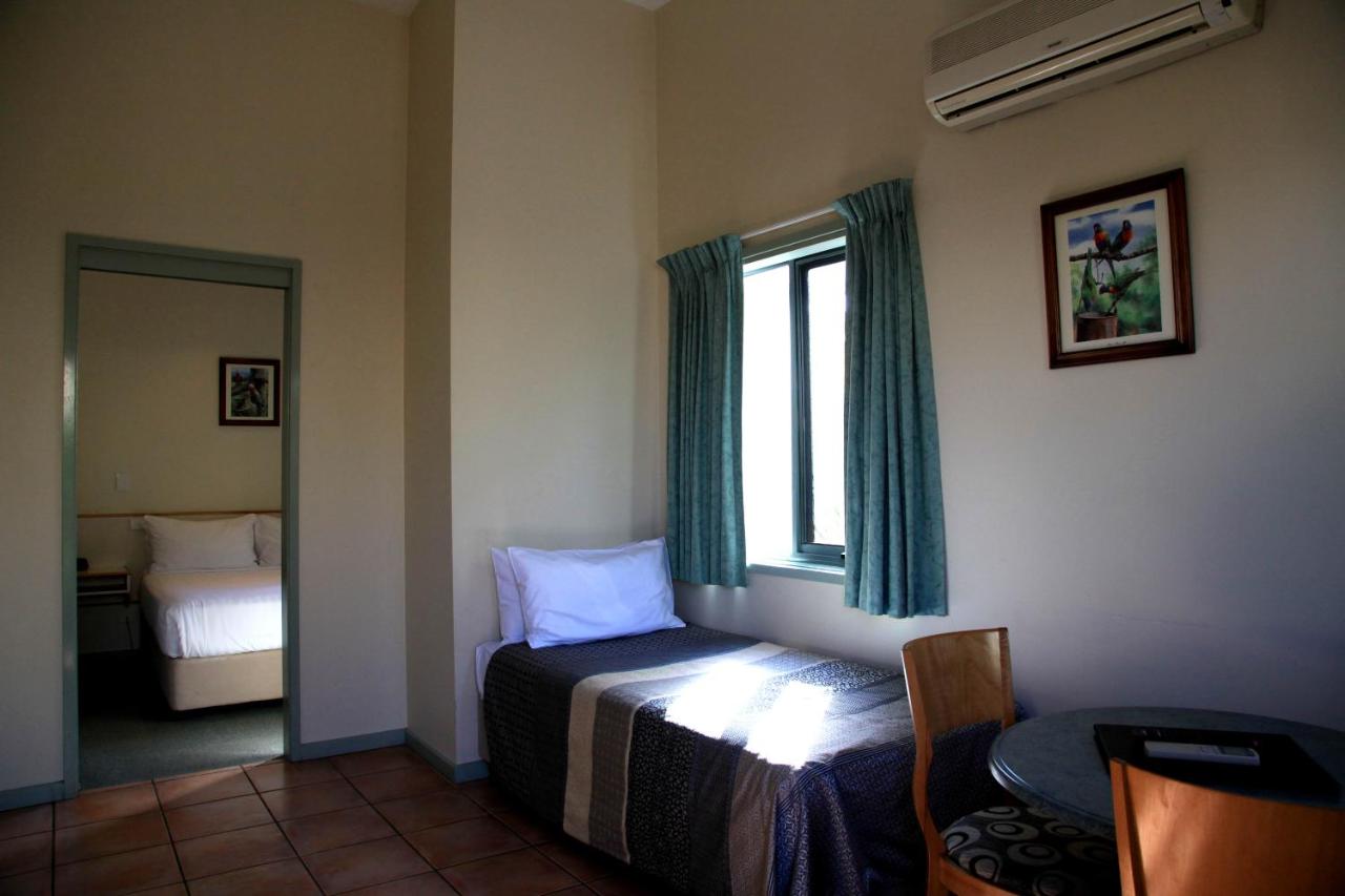 Travellers Motor Village