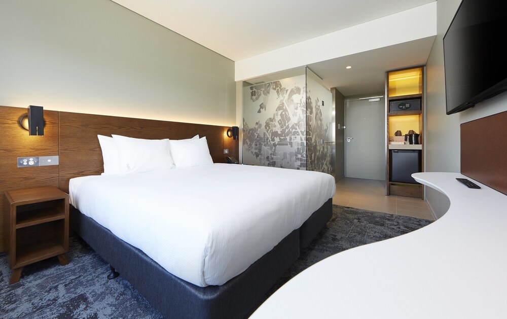 Holiday Inn Express Sydney Airport