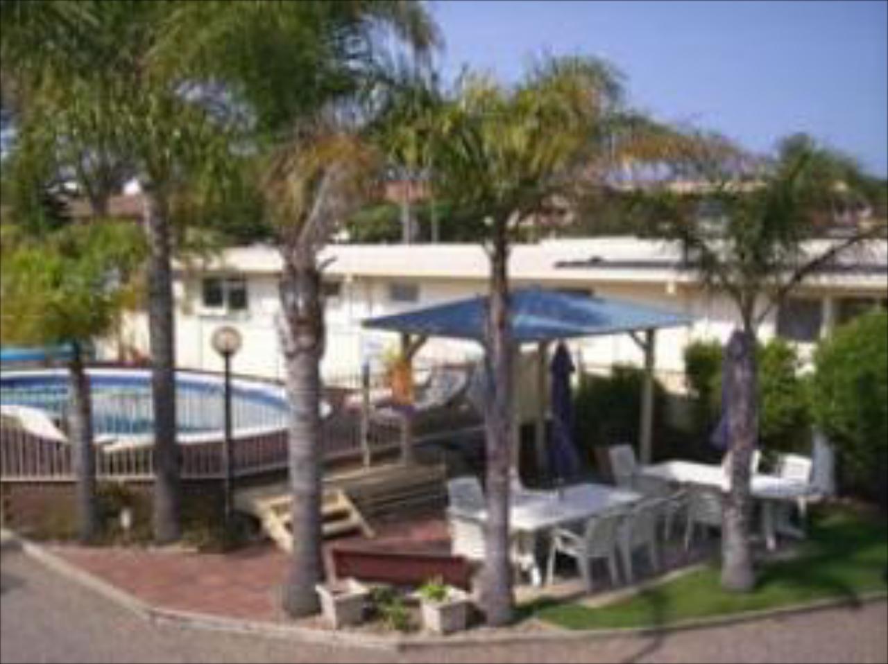 Chapman Court Merimbula holiday apartments
