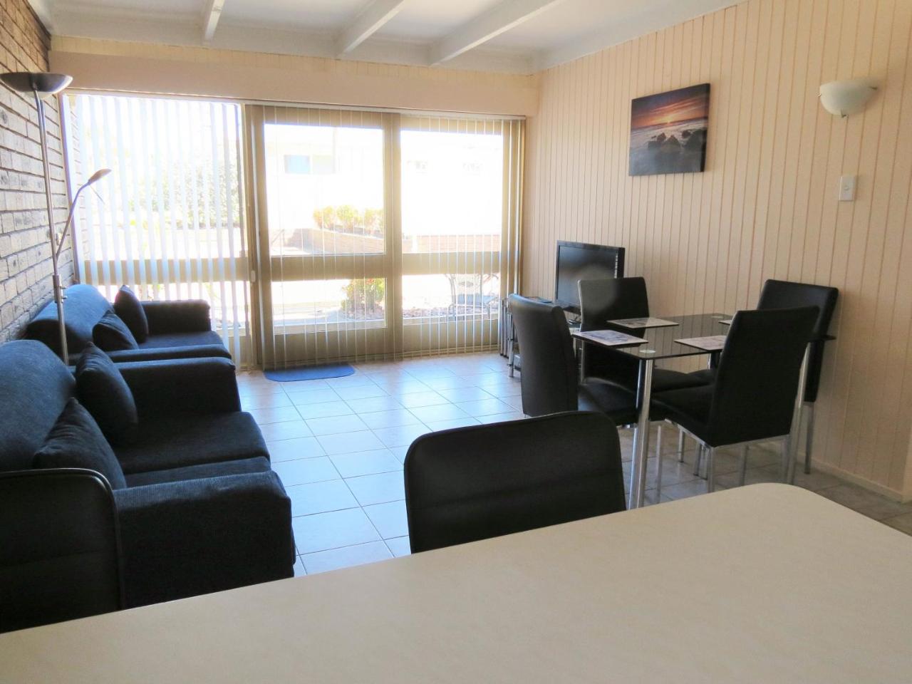 Chapman Court Merimbula holiday apartments
