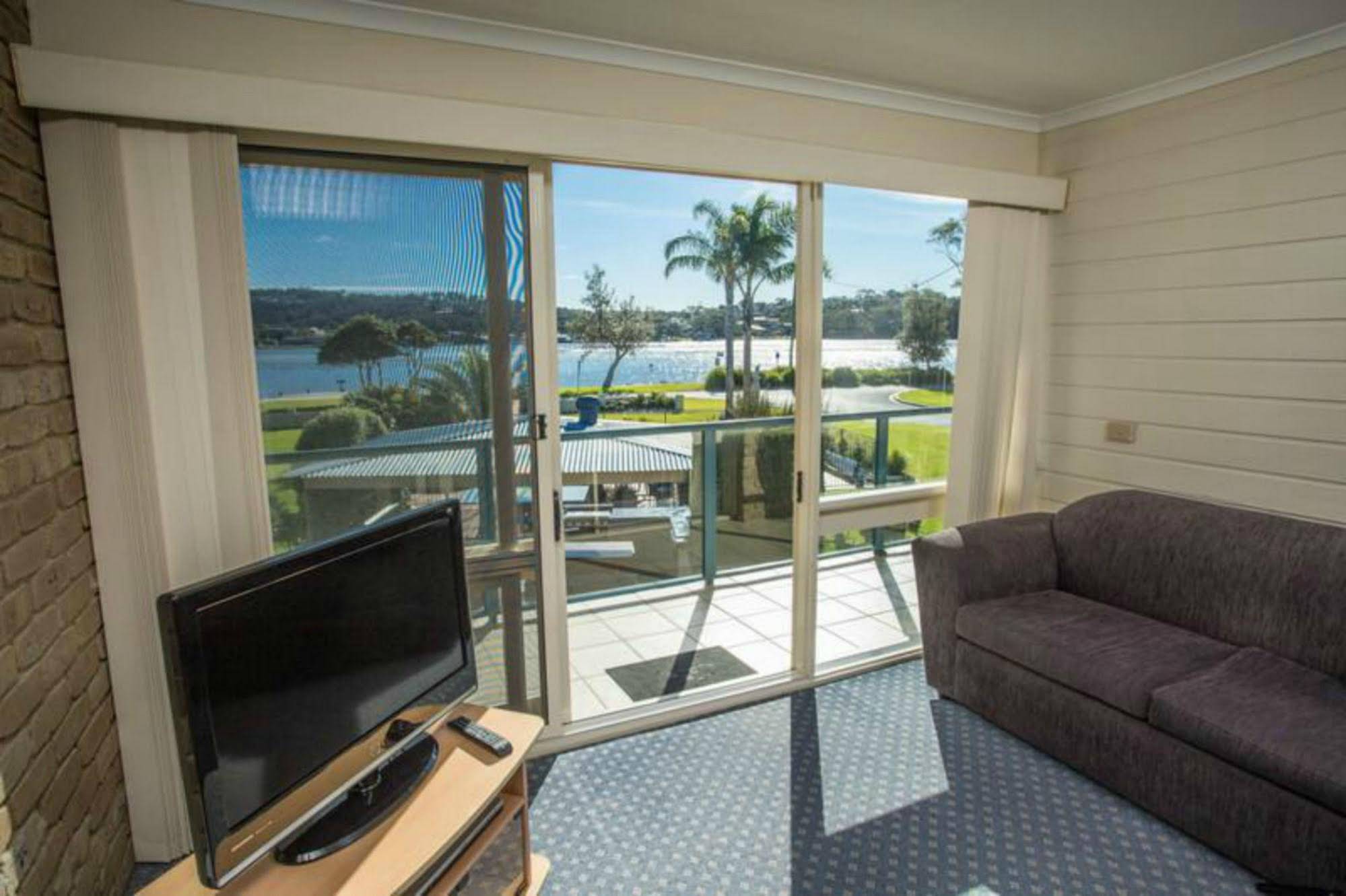 Lakeside Holiday Apartments Merimbula