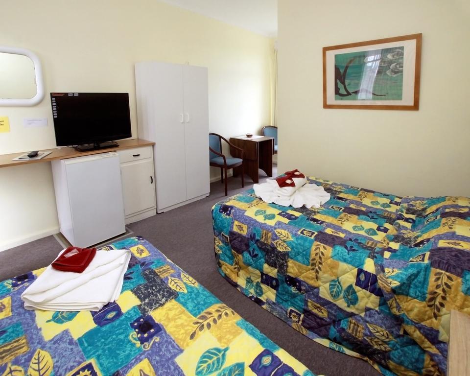 Norfolk Pine Motel