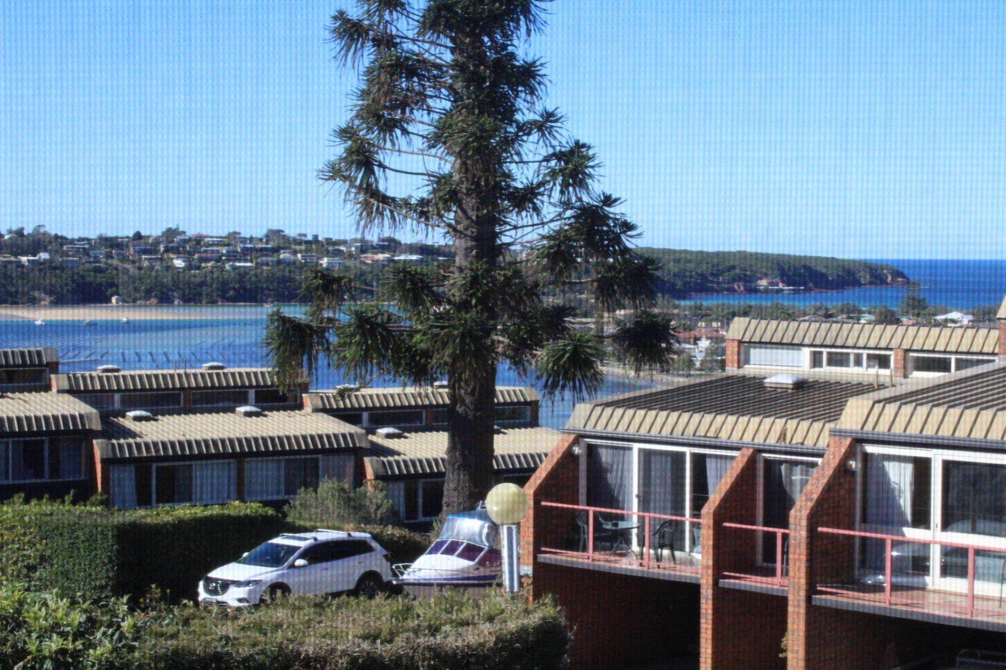 Pacific Heights Holiday Apartments and Munn’s Tower House