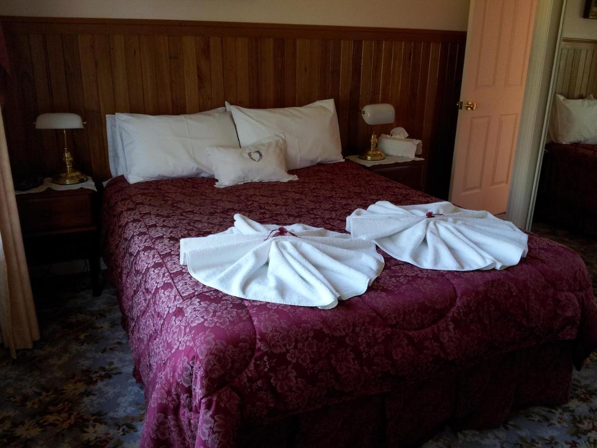 Robyn’s Nest Lakeside Resort