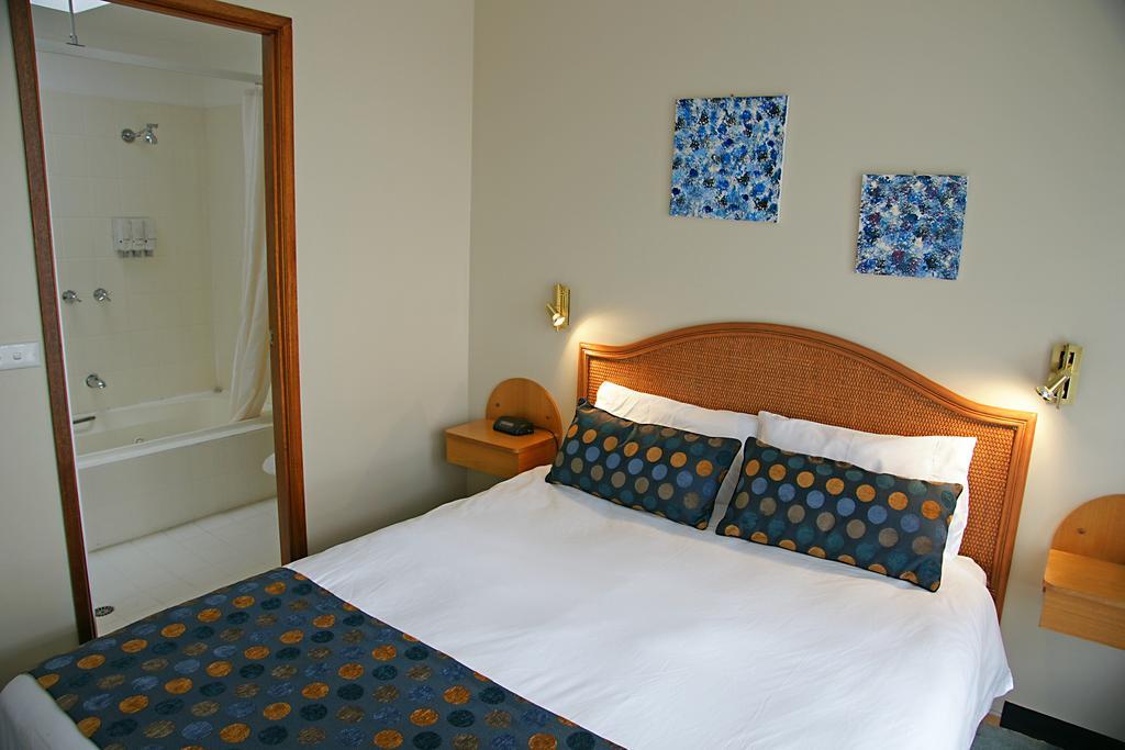 Sapphire Waters Motor Inn