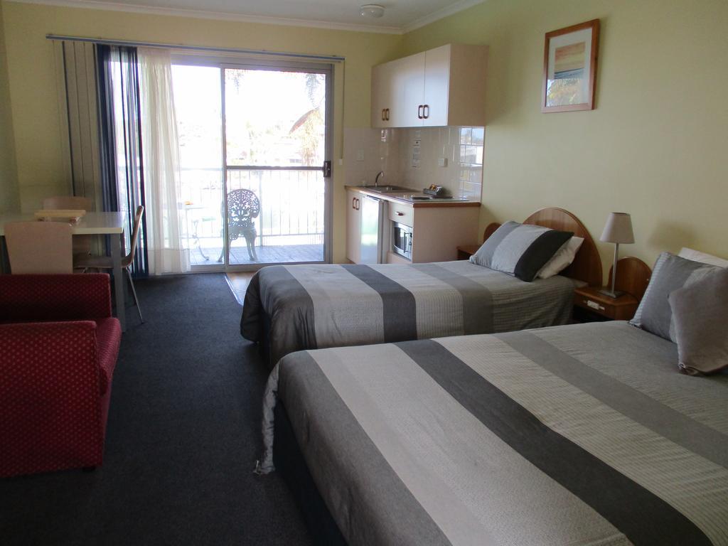 South Seas Motel & Apartments