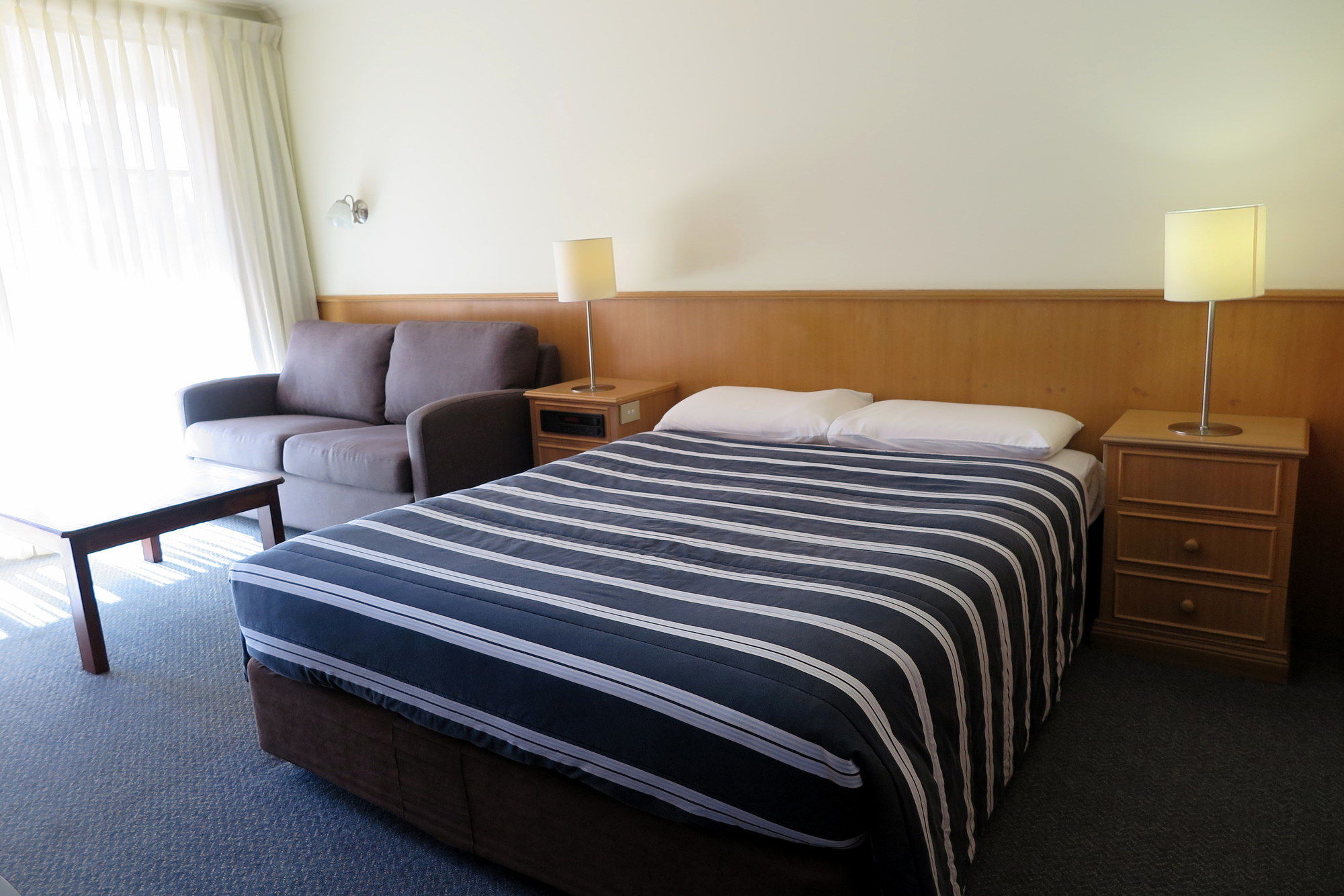 Summerhill Motor Inn