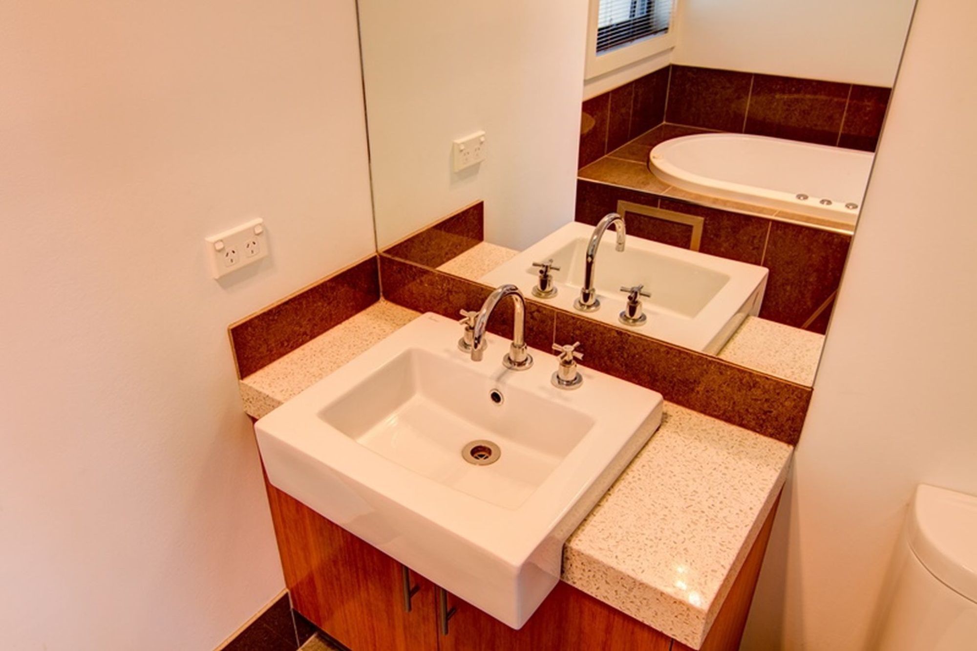 The White House Merimbula