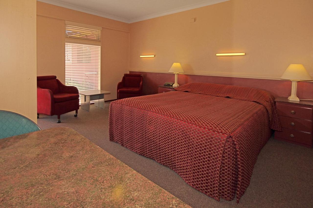 Milton Village Motel