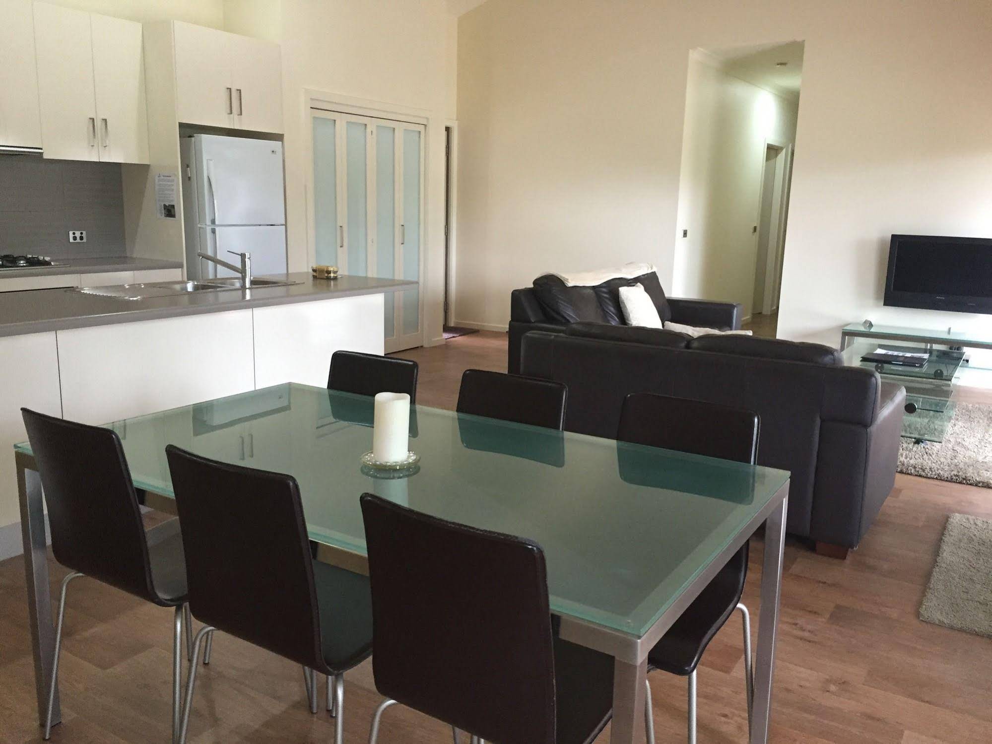 Deeluxe Riverspa Apartments
